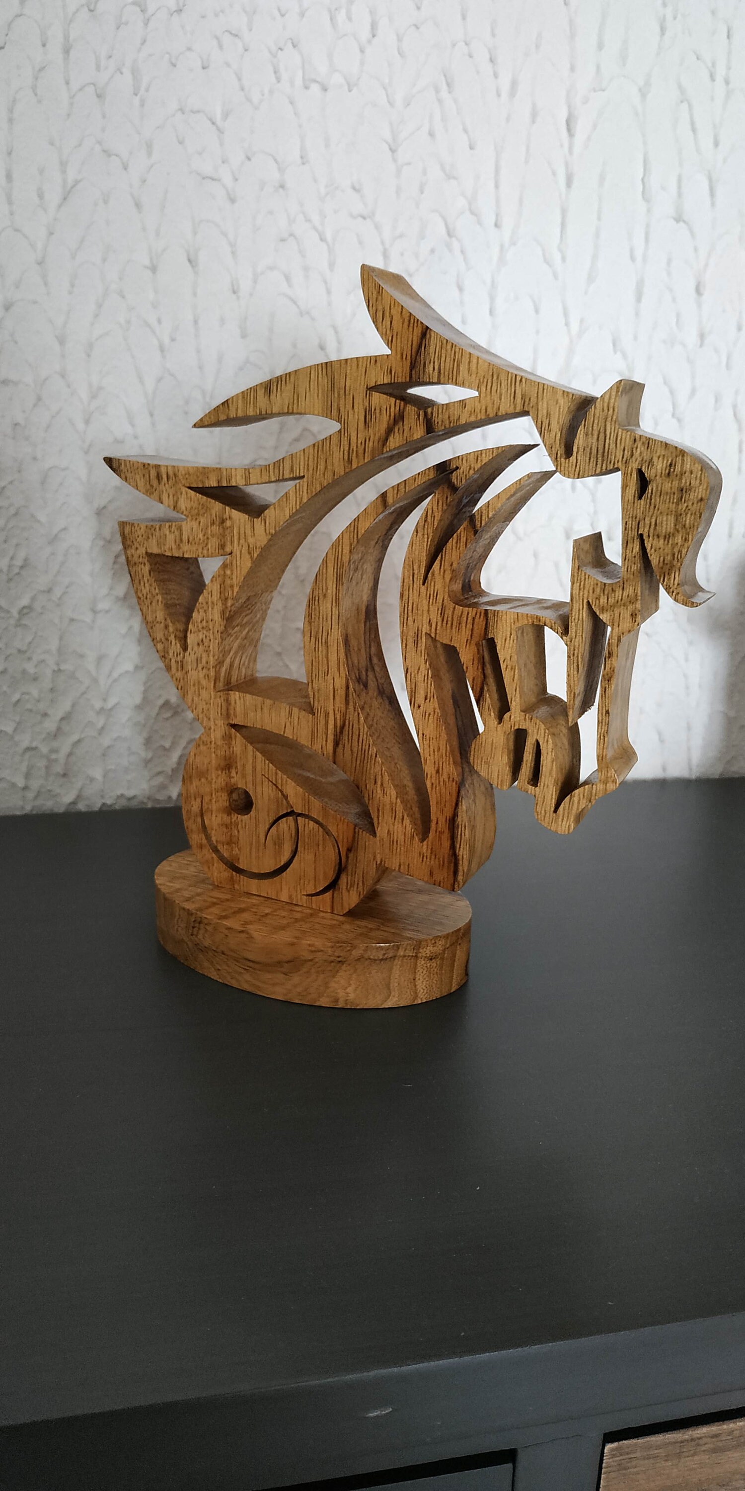 Tète de Cheval en Bois Découpé