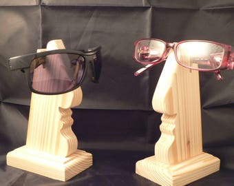 LE NEZ   support de lunettes en bois découpé