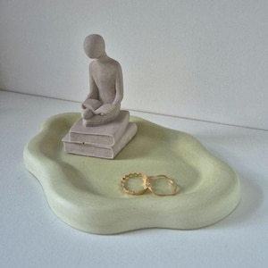 Irregular Cloud Tray | Jewellery Storage | Keys Dish | Coffee Table | Dresser |  Various Colours | Handmade | Home Decor  | Jesmonite