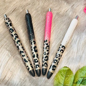 Custom Cheetah Epoxy Pen, Personalized Glitter Pen for Nurse, Bridesmaid Gift, Custom gel pen, Gift for Teacher, Leopard Print Pen, Glitter