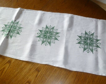 Table runners, table linen, home accessories, Christmas runners