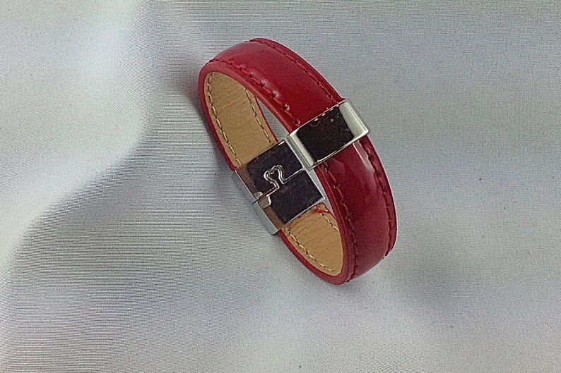 Bracelet cuir vernis Rouge Marque COCOLLANA image 2