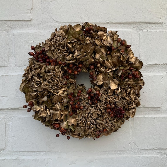 Echter Hortensien Kranz in gold mit roten Beeren Ø 20 cm