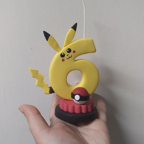 Bougie d'anniversaire Pikachu / bougie artisanale / bougie garçon / bougie fille / bougie Pokemon / bougie en porcelaine froide