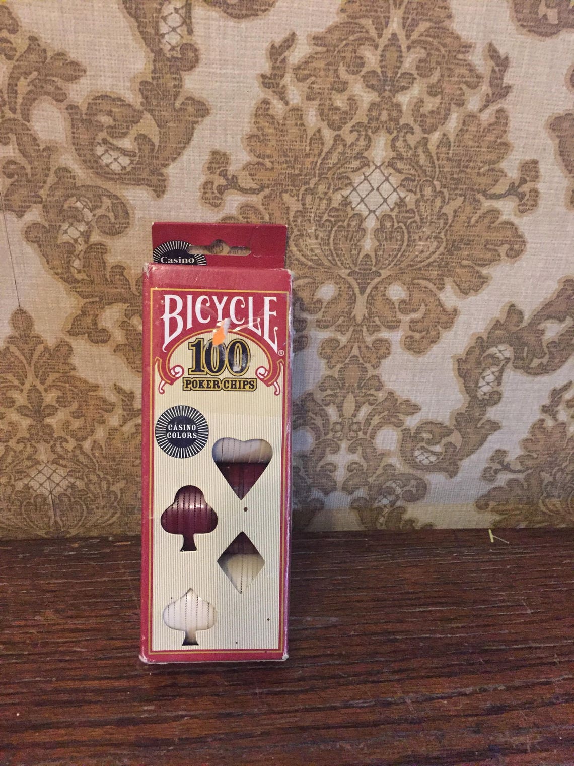 Bicycle 100 Poker Chips in Classic Cardboard Box Casino