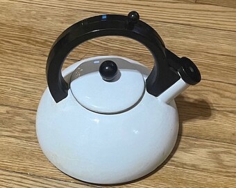 White Enamel Teapot with Black Handle/Spout