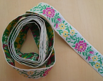 170 cm lace ribbon flowers with foliage - width 2.5 cm white pink green yellow