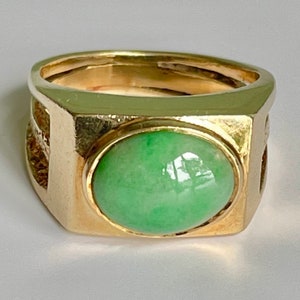 Mid Century Retro Men’s 14k Jadeite Jade Ring