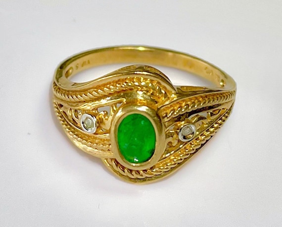 Vintage 10k Columbian Emerald Diamond Ring 3.5g - image 1