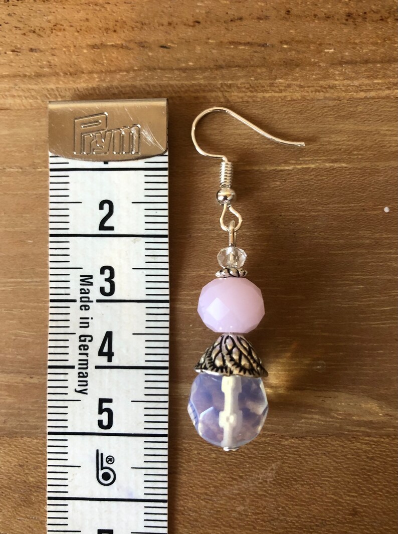 Boucles d'oreilles pendantes avec perles en verre de couleur transparente et rose image 5