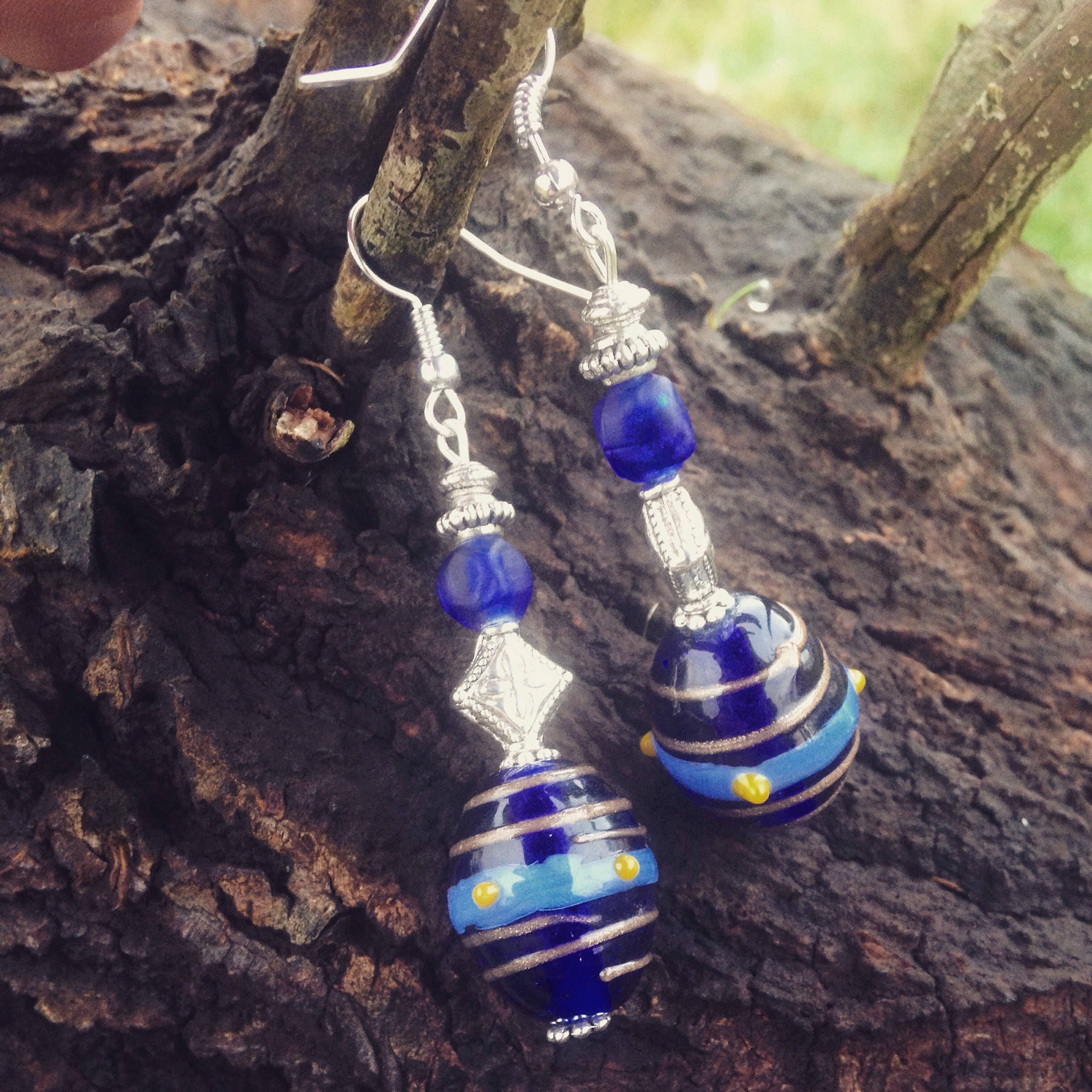 Blaue und silberne Ohrringe Original Glasperle | Etsy
