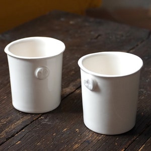 tasse à expresso en faïence blanc crème inspiration gobelet cartonné