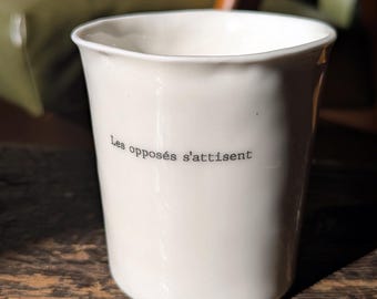 Porcelain love-themed message cups