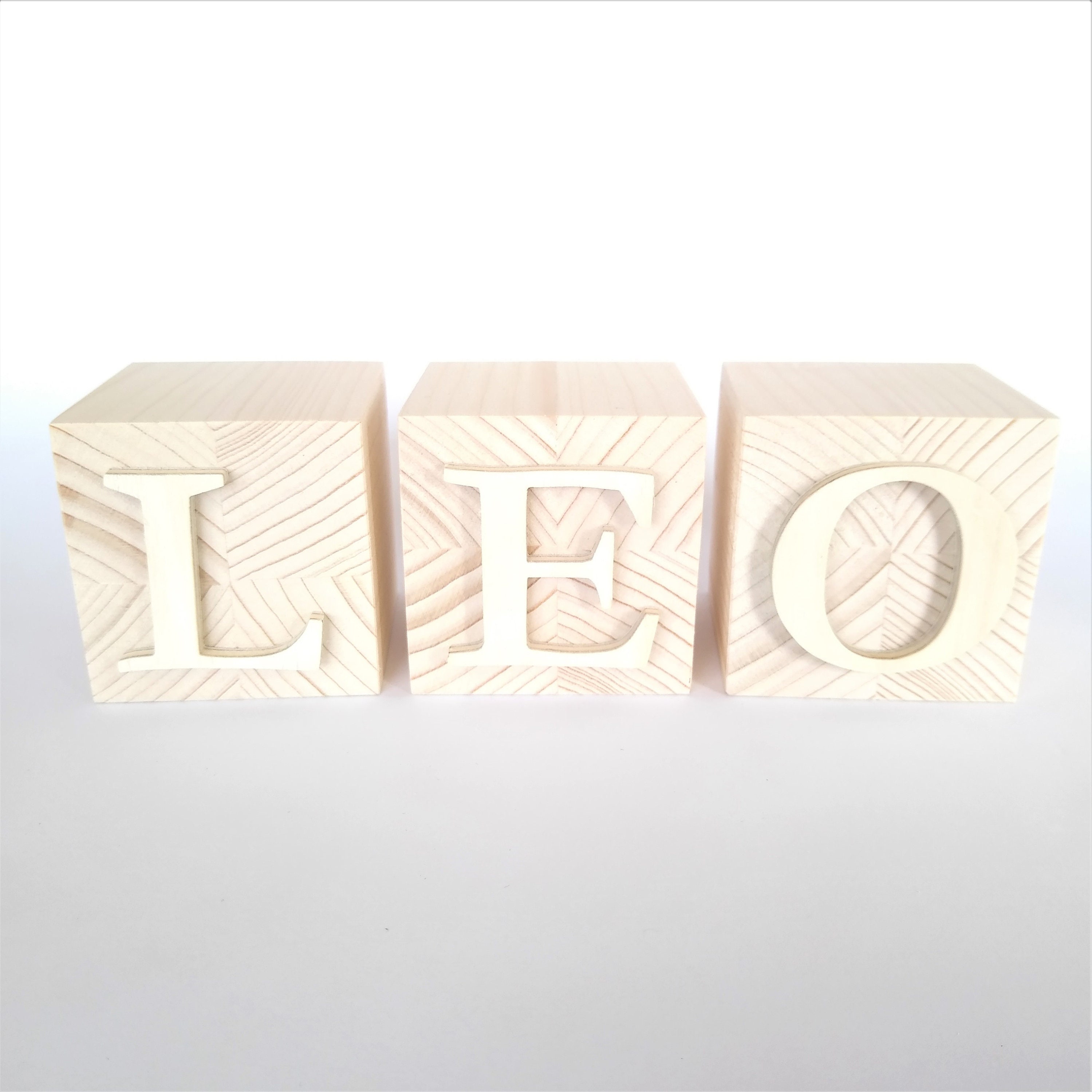 Cube avec Lettres et Chiffres en Bois 66 mm, 45 mm Style Au Choix, Scotch Double Face