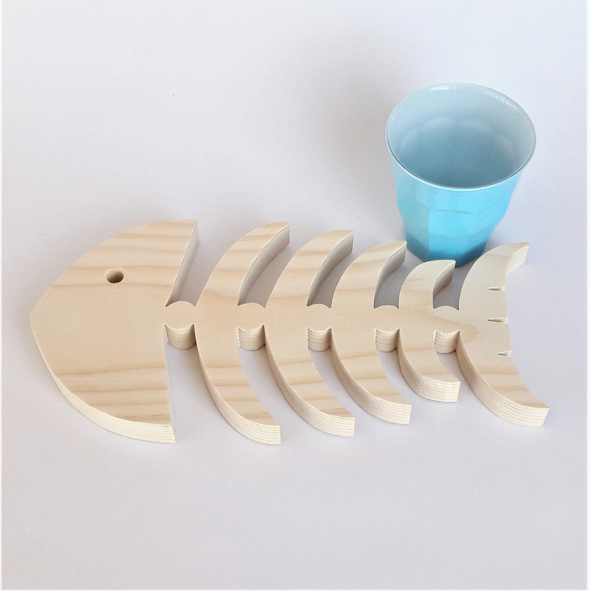 Dessous de Plat en Bois, Planche à Découper Bois d'épicéa Naturel Arrête Poisson, Poisson Plats Chau