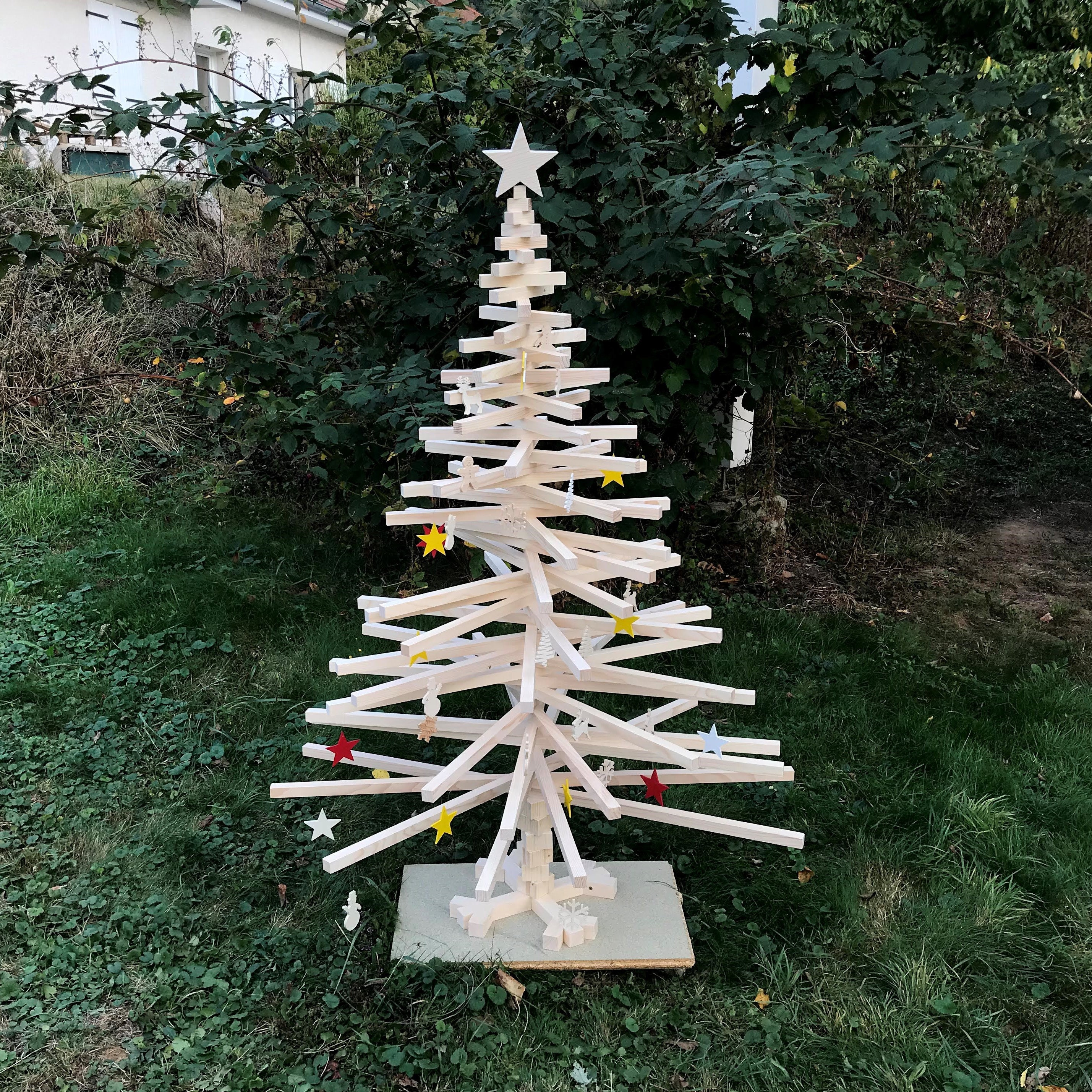 Sapin de Noël Hauteur 1000 mm | 39 3?8 In en Bois Naturel. Largeur 740 | 29 9?64 In. 37 Lattes Poncé