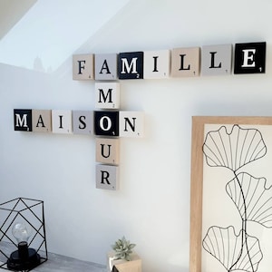 Lettre scrabble, lettre en bois, décoration murale, style scandinave, décoration design, couleur bois noir beige taupe , modèle Sophie image 2