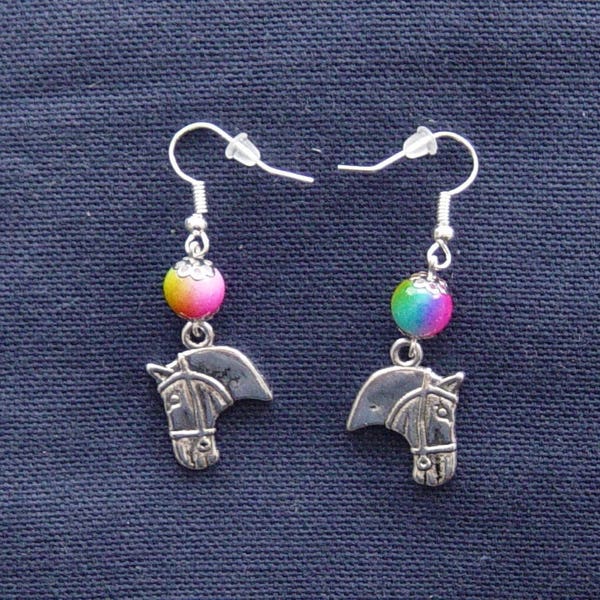 Boucles d'oreilles Tête de cheval et Perle multicolore