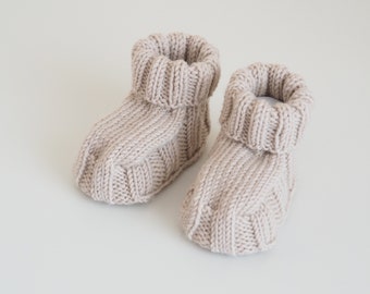 chaussures de bébé beiges, taille 0-3 mois, chaussons, tricotés à la main, en pure laine