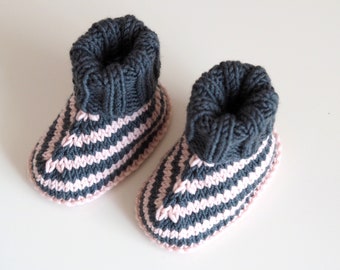 chaussures bébé rayées grises 0-3 mois tricotées à partir de laine