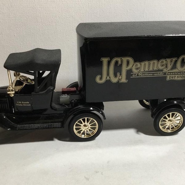 RARE ERTL 1918 Model T Ford J.C. Penny Co. Delivery Trailer Coin Bank with Key. ERTL Collectibles die cast medal Stock #19460, New,