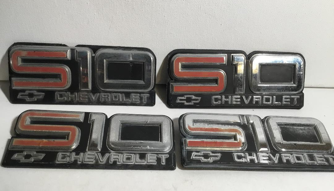 Chevy s10 emblems deals