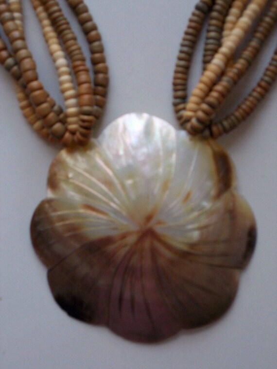 Vintage Mother of Pearl Shell Statement Necklace … - image 3