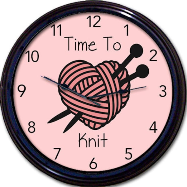 Cadeau pour tricoteuse - horloge murale amusante, cadeau artisanal pour grand-mère, décoration de tricot, décoration murale en tricot, enseigne pour salle de bricolage, cadeau de tricot, horloge murale rose