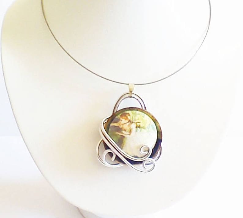 spiral pendant dancer, Necklace