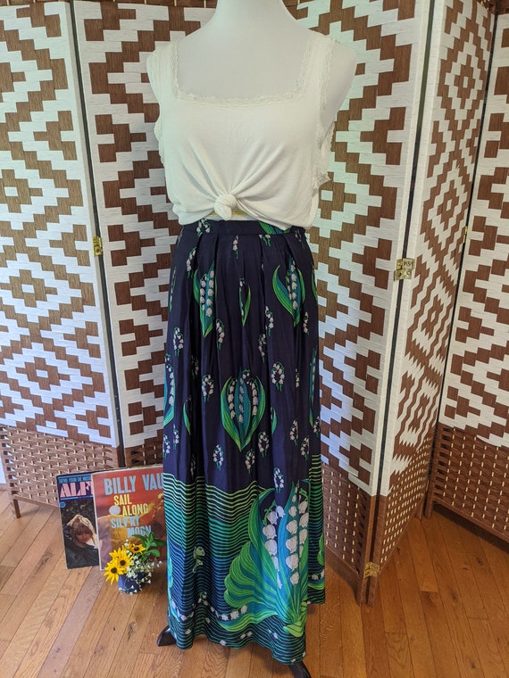 Blue vintage patterned maxi skirt