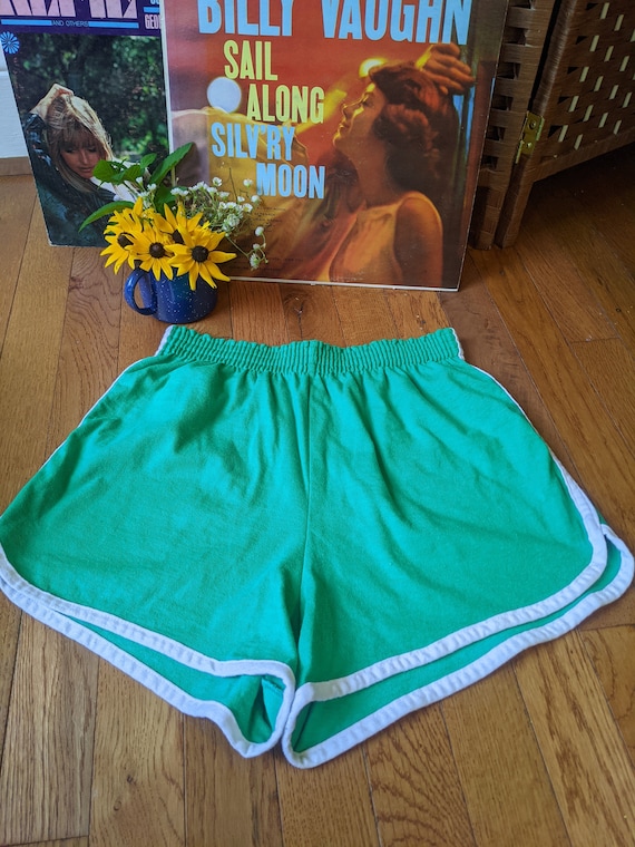 Green gym shorts - image 1
