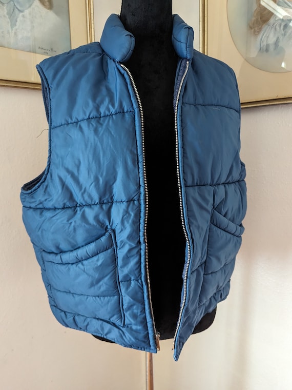 Blue bubble vest