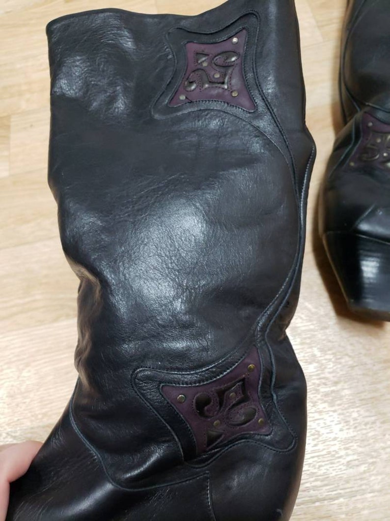 Black with purple detail leather boot 7.5
