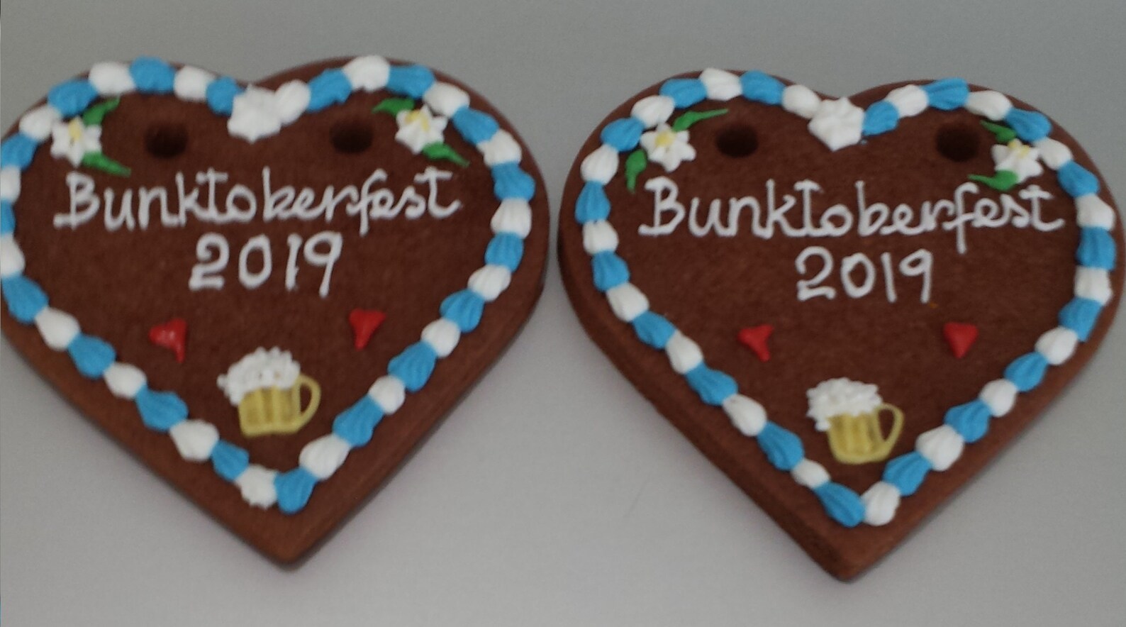 Gingerbread Hearts to Buy German Heart Cookies for your Schatzi! A