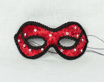 Red & Black Masquerade Mask, Masquerade Party Mask, Costume Ball Mask, Mystery Masquerade Mask, Halloween Mask