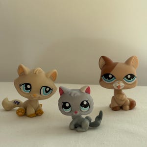 Set of three LPS Littlest Pet Shop Cats Tabby Cat, Baby Kitten Cat, Beige Cat Hasbro Toys Rare Find Cats Figurines Cute Ideas Cats