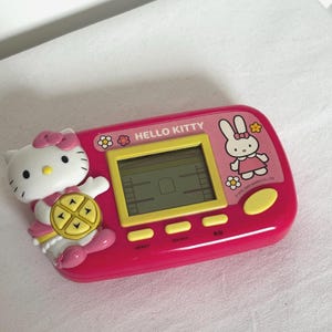 Unique Hello Kitty Video Game Console Game Toy Sanrio by Giochi Preziosi Pink Kitty and Bunny Cat Tested Works no Sound