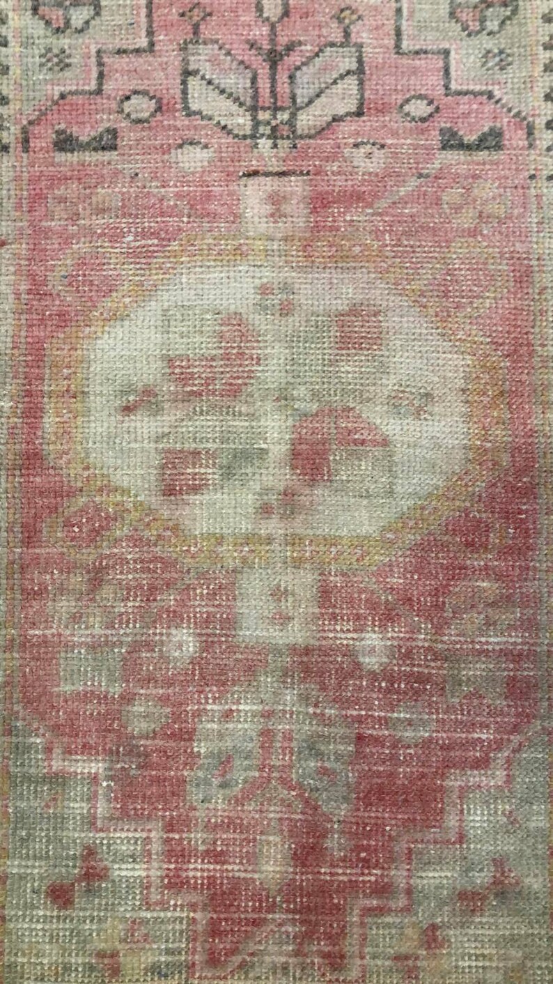 1/'9 x 3/'2 ft Vintage Mini Turkish Rug