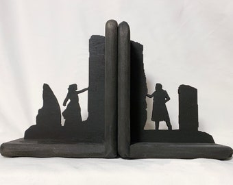 Outlander Bookends/Outlander gift/Scotland/book shelf/Craigh Na Dun/handmade gift/unique bookends/gift for book lover/highland/geek gift