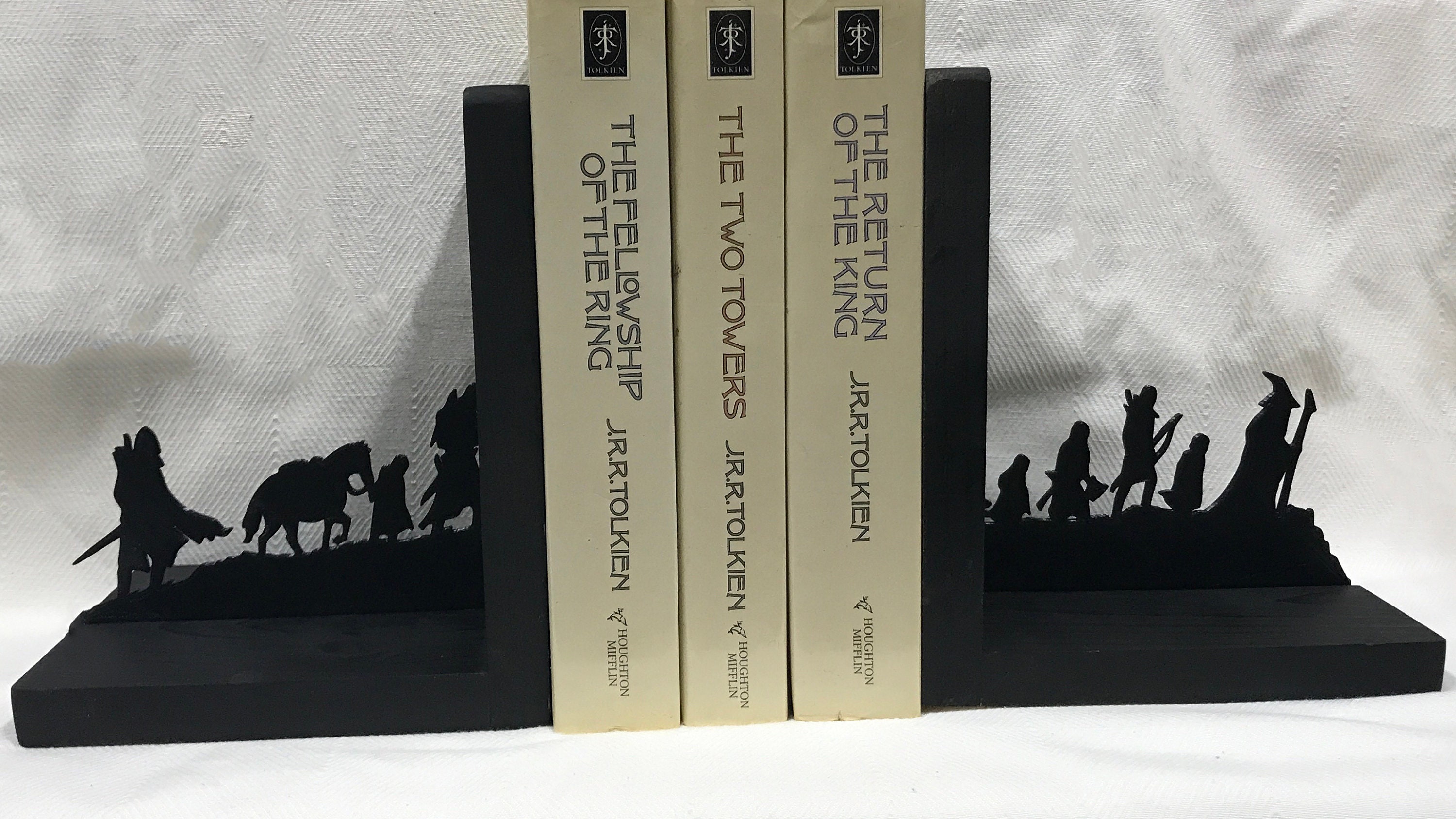 洋書 Lord of the Rings Book and Bookends Gift Sideshow Weta Collectibles Lord of the Rings Book and