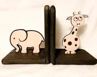 Bookends/Elephant and Giraffe/Kids Bookends/Book Lover Gift/Nursery Bookends/children bookends/book ends/Assembled/nursery decor/book shelf