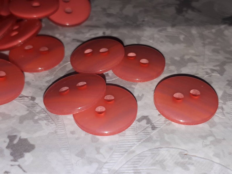 50 pink light buttons 2 holes 13 mm very nice quality