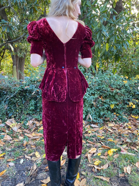 1980s does 1940s Merlot Crushed Velvet Peplum Dre… - image 3