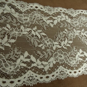 New Calais Leavers Lace, Ivory Pearl, 15 cm, Made in France