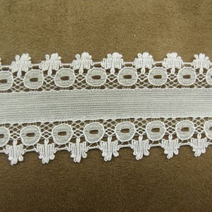 Calais Lace Lilac / Parma, 4.5 cm, Made in France
