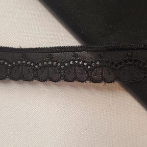 Black English Embroidery 100% Cotton 20 mm - 2 meter piece image 4