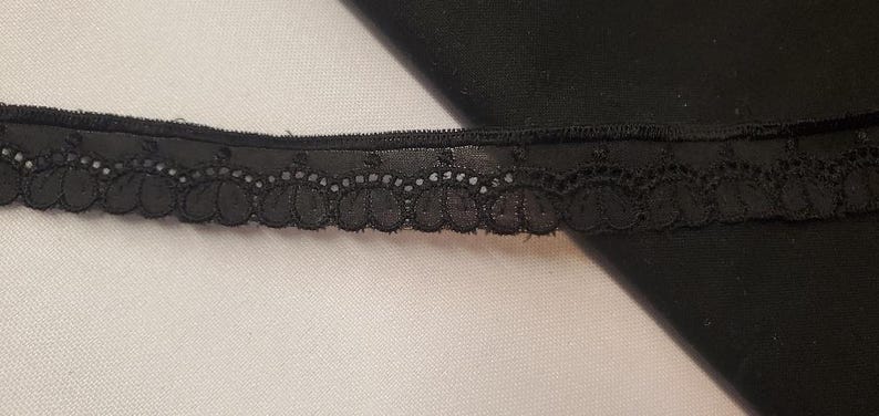 Black English Embroidery 100% Cotton 20 mm - 2 meter piece image 4