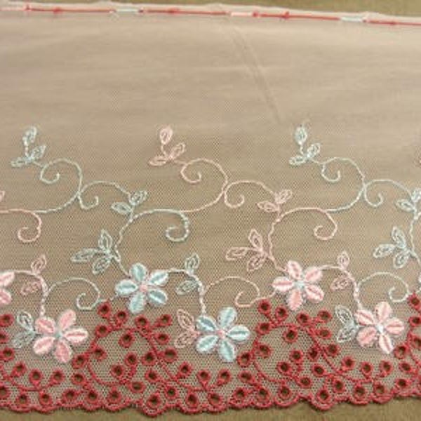 Pink and red Calais lace, 18 cm, Made in France