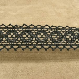 EMBROIDERY black cotton, 3 cm