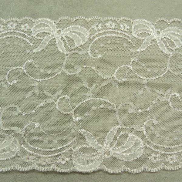 Dentelle De Calais Rose Pale, 15 cm, De Fabrication Française